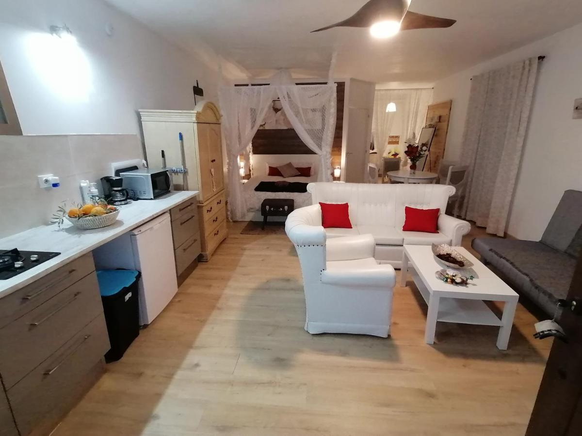 Rancho Jardines De Marchenilla Vila Alcalá de Guadaira Exterior foto